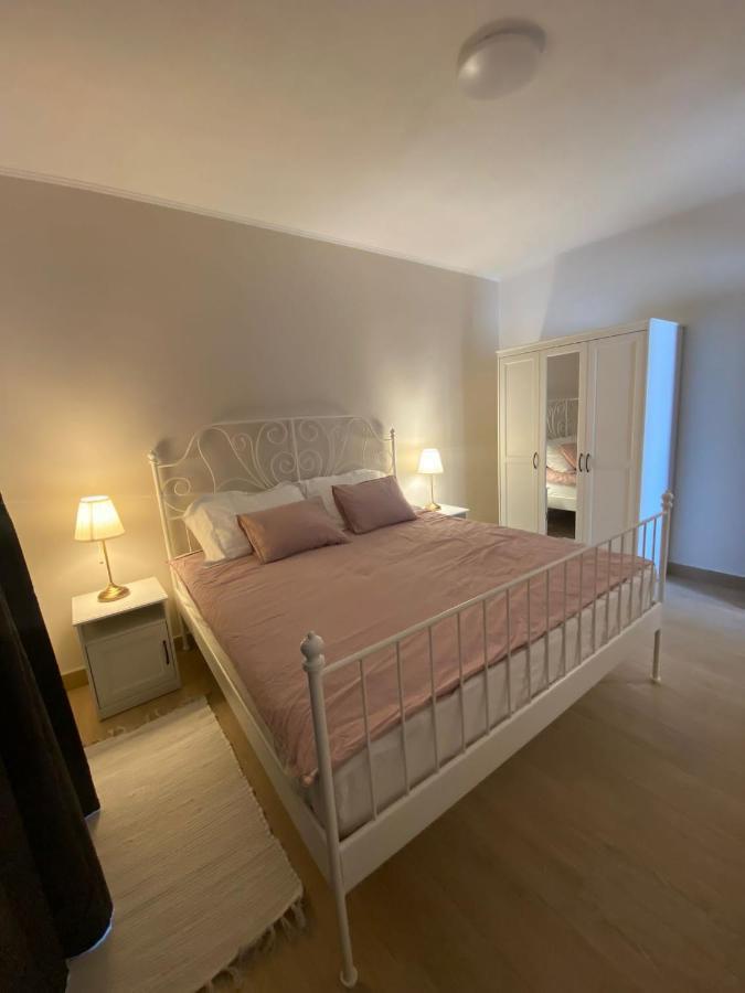 Apartmani Cvita Neviđane エクステリア 写真